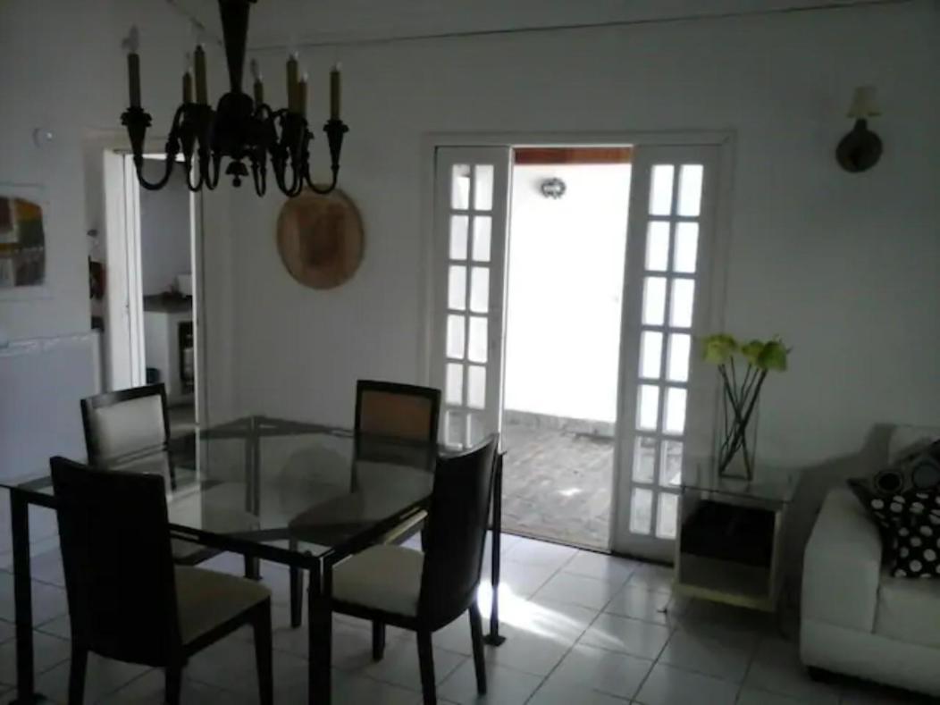 Linda Casa Temporada No Pero/cabo Frio *